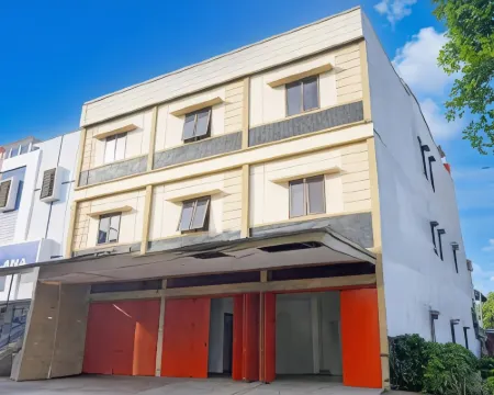 Hotel O Rappocini Near Rsia Paramount Hotel di Rappocini