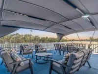 Renmark River Villas and Boats & Bedzzz Hotels in Renmark