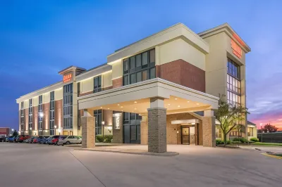 Drury Inn & Suites Champaign Hotels in Champaign