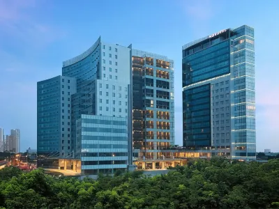 Novotel Samator Surabaya Timur Hotels near Grand City Convention And Exhibition