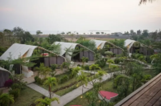 Lucca Resort & Residence Отели в г. 