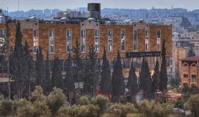 Azmal Hotel & Suites Hoteles en 