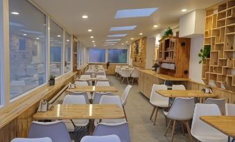 Hotel Karin