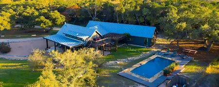 New Pool, Fire Pit, Grill, Ping Pong, Views on Stunning 5-Acre Retreat!