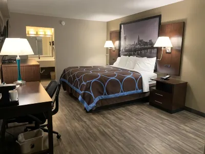Super 8 by Wyndham Cookeville