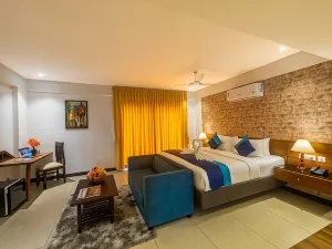 Royal Ace Boutique Hotel