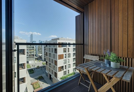 5. 고 아파트먼트..