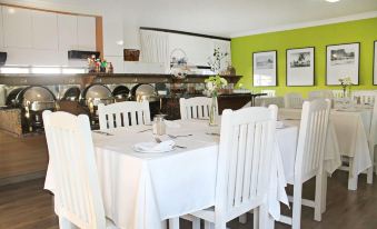 Silver Oaks Boutique Hotel