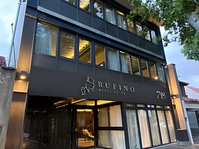 718 Rufino Petit Hotel