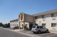 Super 8 by Wyndham Colorado Springs Airport Hotels in Colorado Springs