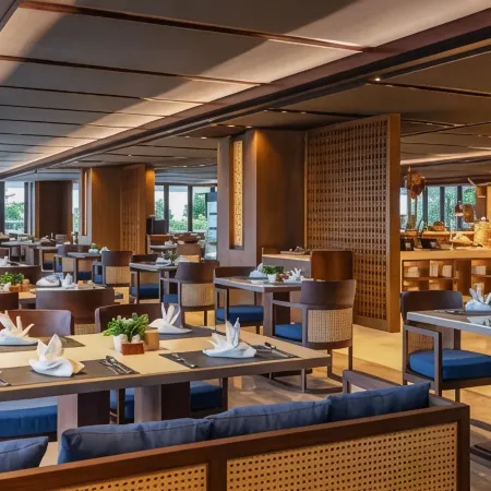 Bali Beach Hotel Отели рядом с достопримечательностью «Пляж Матахари-Тербит»