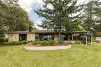 Bundanoon Country Inn Motel Hotels in Bundanoon