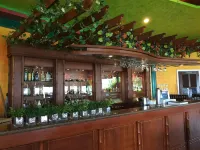 Flushing Meadows Resorts & Playground - bar