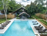 Bird of Paradise - Private Pools