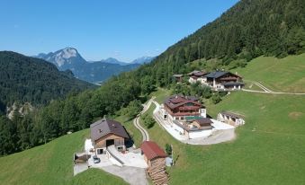 Berg'k'Hof Kaisertal - Alpine Hideaway