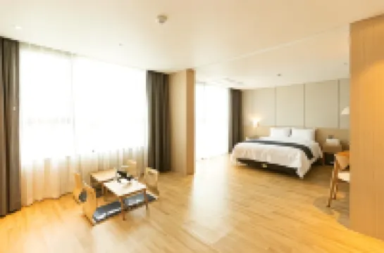 Hotel Winstory Hotels near Cheonjiyeon Waterfall