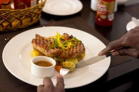 Panari Resort, BW Signature Collection Отели в г. Найяеруру