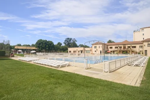 Crisol Regio Hotels in Mozárbez