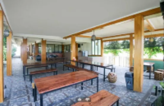 Matoh Guesthouse Syariah Hotels in Bojonegoro