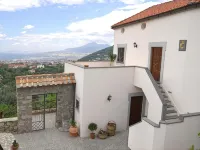Agriturismo Casa Scola Hotels in Gragnano