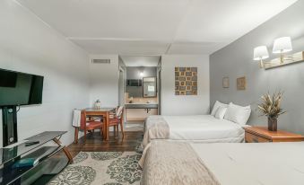 OYO Holiday Capri Motel & RV Park