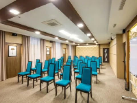 Rayan Hotel Hotels in Osh
