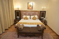 HK Clarks Inn, Amritsar - สระว่ายน้ำบนดาดฟ้า