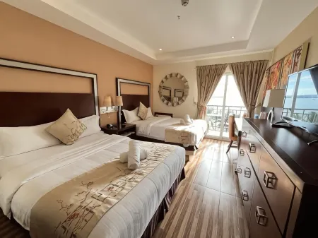 Subic Bay View Diamond Hotel Отели рядом с достопримечательностью «Университет Филиппины Экстеншен Програм ин Олонгапо»