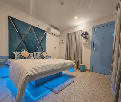 Hotel Sunset Hotels near Orchha Fort and contact for cycling as well