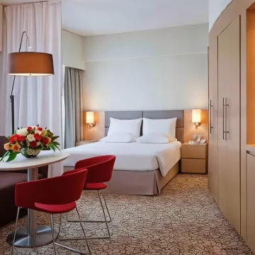 Novotel Suites Mall Avenue Dubai Các khách sạn gần Khu trượt tuyết Ski Dubai