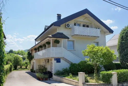 House Magdic Plitvice Hotels in Grabovac