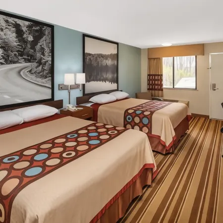 Super 8 by Wyndham Burlington NC