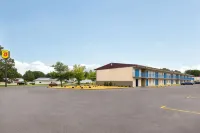 Super 8 by Wyndham Paducah I-24 Exit 4 - parking