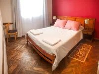 Hotel Mustapic Hoteles cerca de Plaza Malvinas