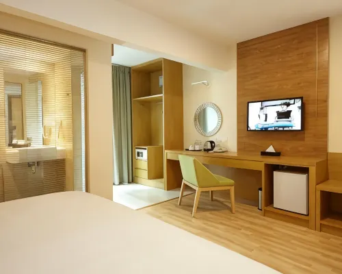 Hotel Six Seasons @ Mid Valley Hotels near Gasing Hill