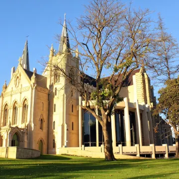 Shiralee Hostel -Note - Valid Passport Required to Check IN