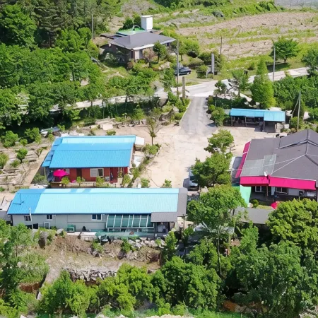 Wonju Oak Valley Pension Отели рядом с достопримечательностью «Поле для гольфа Oak Valley Resort»