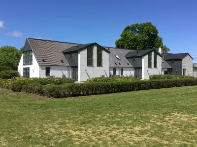 Pilegaarden Hotels near Læso Kunsthal