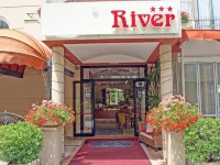 Hotel River Fronte Mare Con Piscina Hotels near San Giuliano
