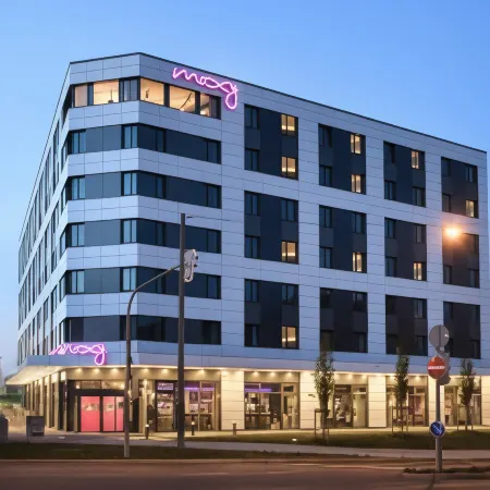 Moxy Stuttgart Feuerbach Отели рядом с достопримечательностью «Вильгельма»
