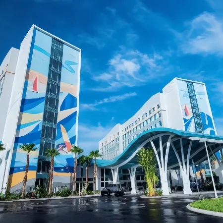 Universal’s Endless Summer Resort – Surfside Inn and Suites