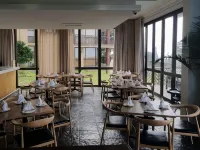 Anew Hotel Ocean Reef Zinkwazi - breakfast
