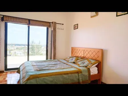 Palmyre Residence No 8 Licensed by Tourism Authority 10071 Отели в г. Маврикий