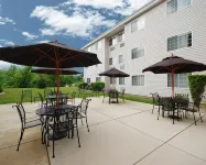 Hawthorn Extended Stay by Wyndham Milwaukee Airport