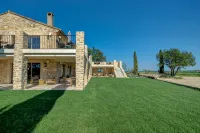 Domaine de Privadière & Spa Hotel a Arpaillargues-et-Aureillac