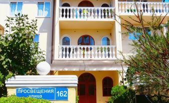 Anzhela-Lantana Hotel