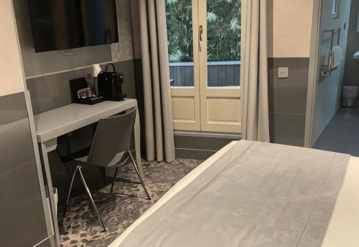 파리 라드레스 호텔의 로비 이미지