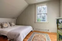 Rustic Catskill cottage, 10 min to Hudson, 30 minutes to popular ski area skiing