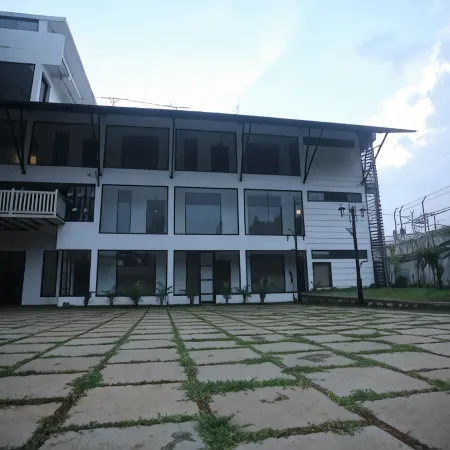 Thekkady Gavi Suites