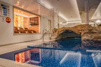 Hotel Lubicz - Pools